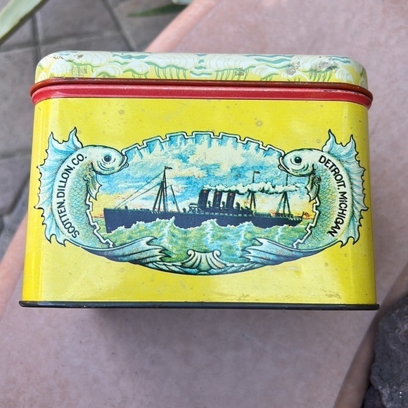 COLLECTIBLE Vintage Tin Oceanic Cut Plug - Picture 8 of 10